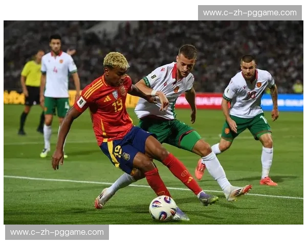 西班牙演练亚马尔内切制造定位球，德拉富恩特寻求前场三十米威胁