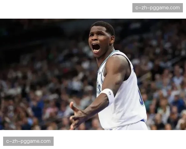 爱德华兹右膝旧伤与左膝新伤叠加 森林狼医疗组采取保守方案